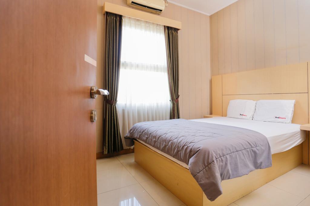 Reddoorz Plus @ Candrawulan Buahbatu Bandung Exterior photo